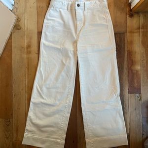 Gap high-rise wide leg crop pants. White, size 4
